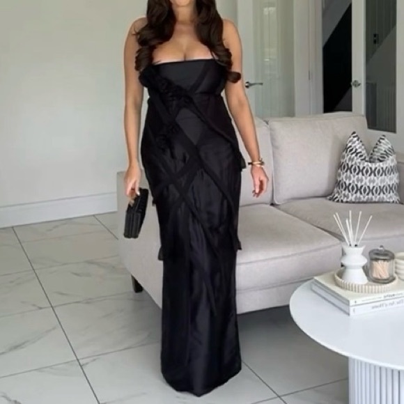 Zara NWT black satin & mesh floral appliqué slip maxi dress with spaghetti strap - Picture 3 of 12